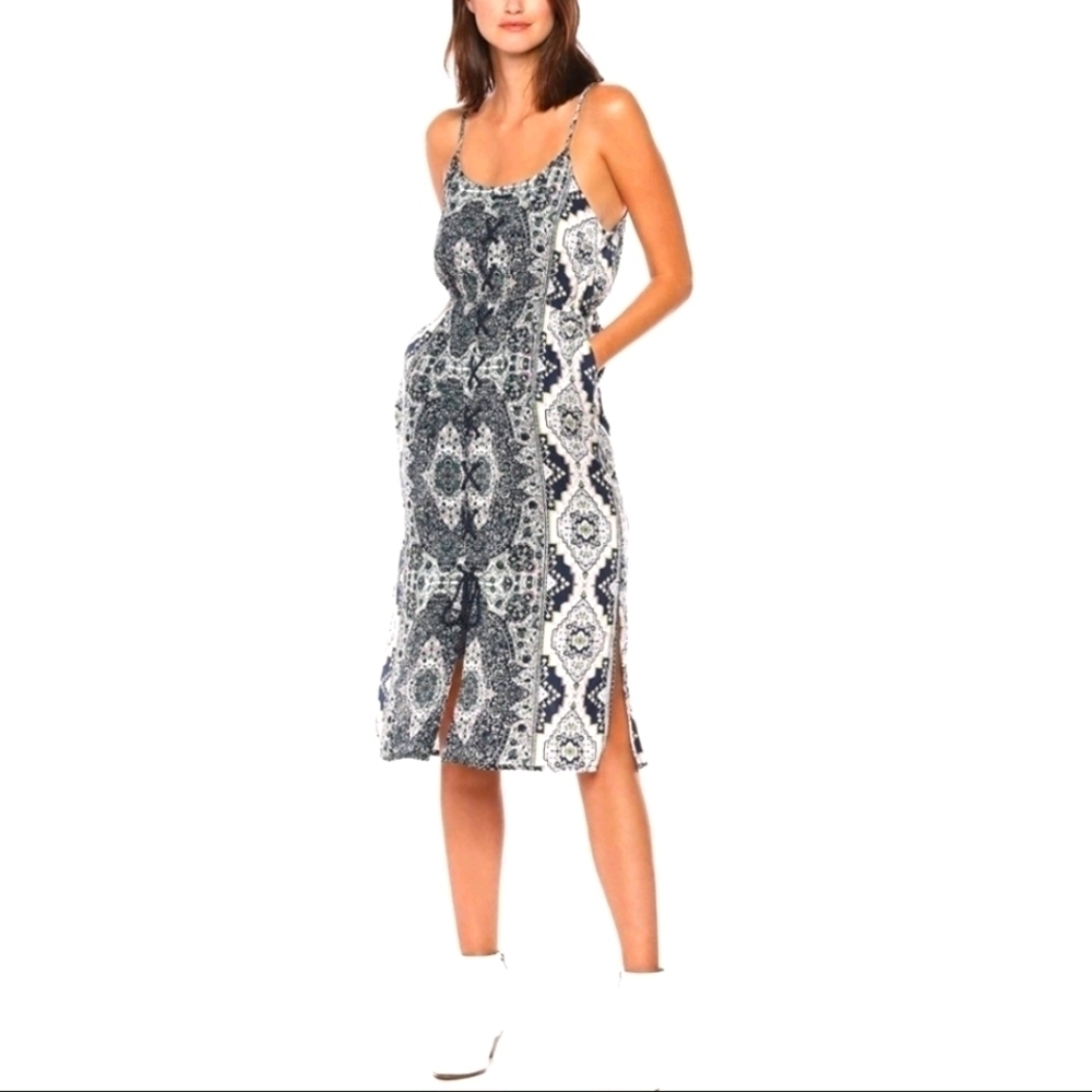 Cupcakes And Cashmere Leela Paisley‎ Dress